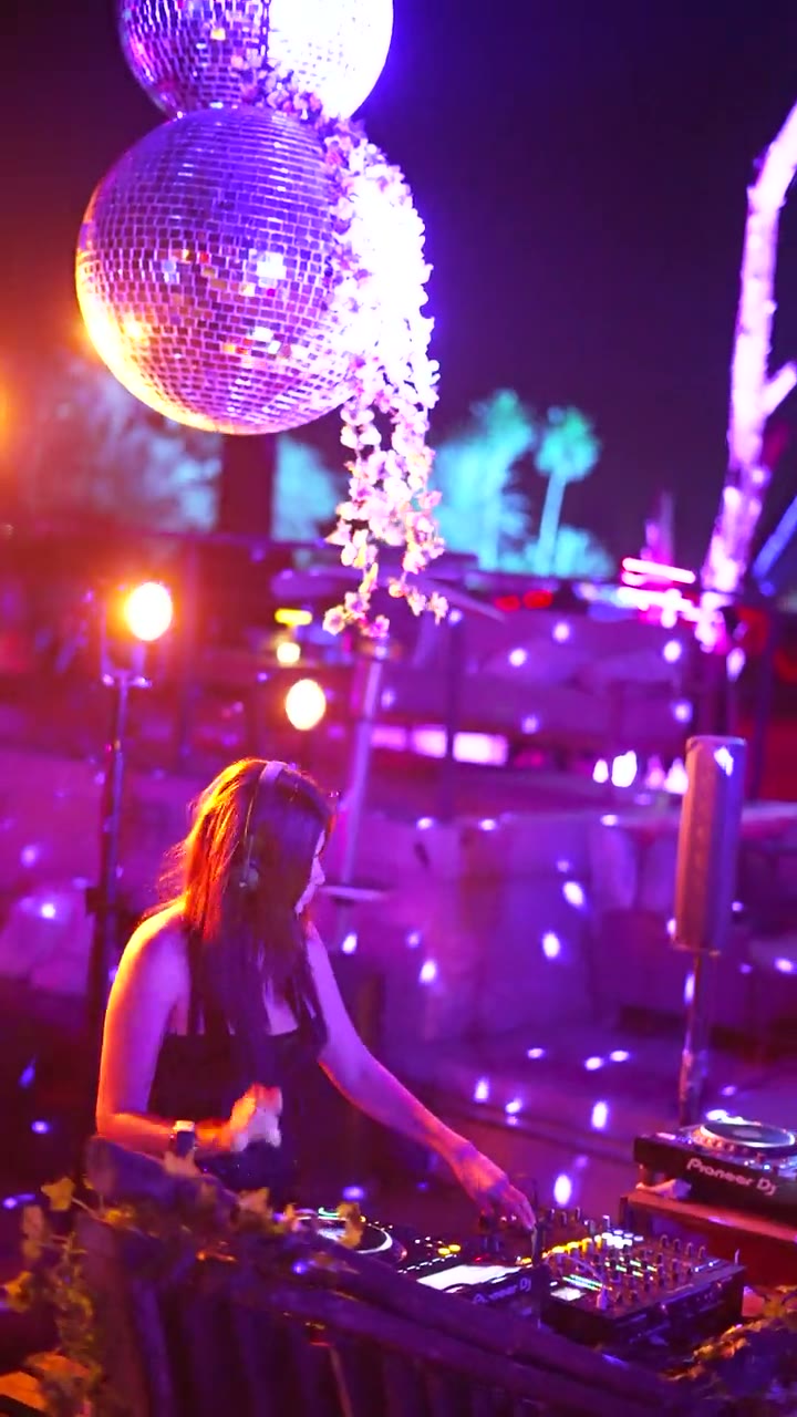 Vertical set moment from Los Cabos