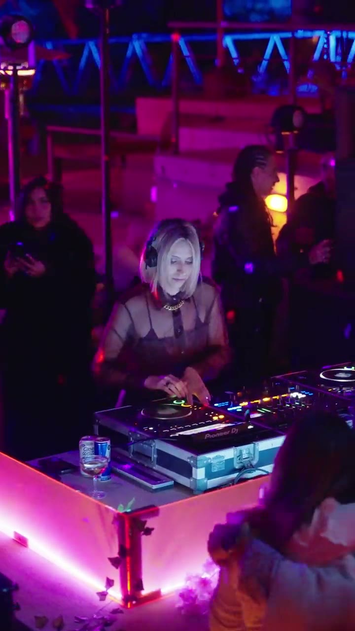 Dance floor clip in Los Cabos