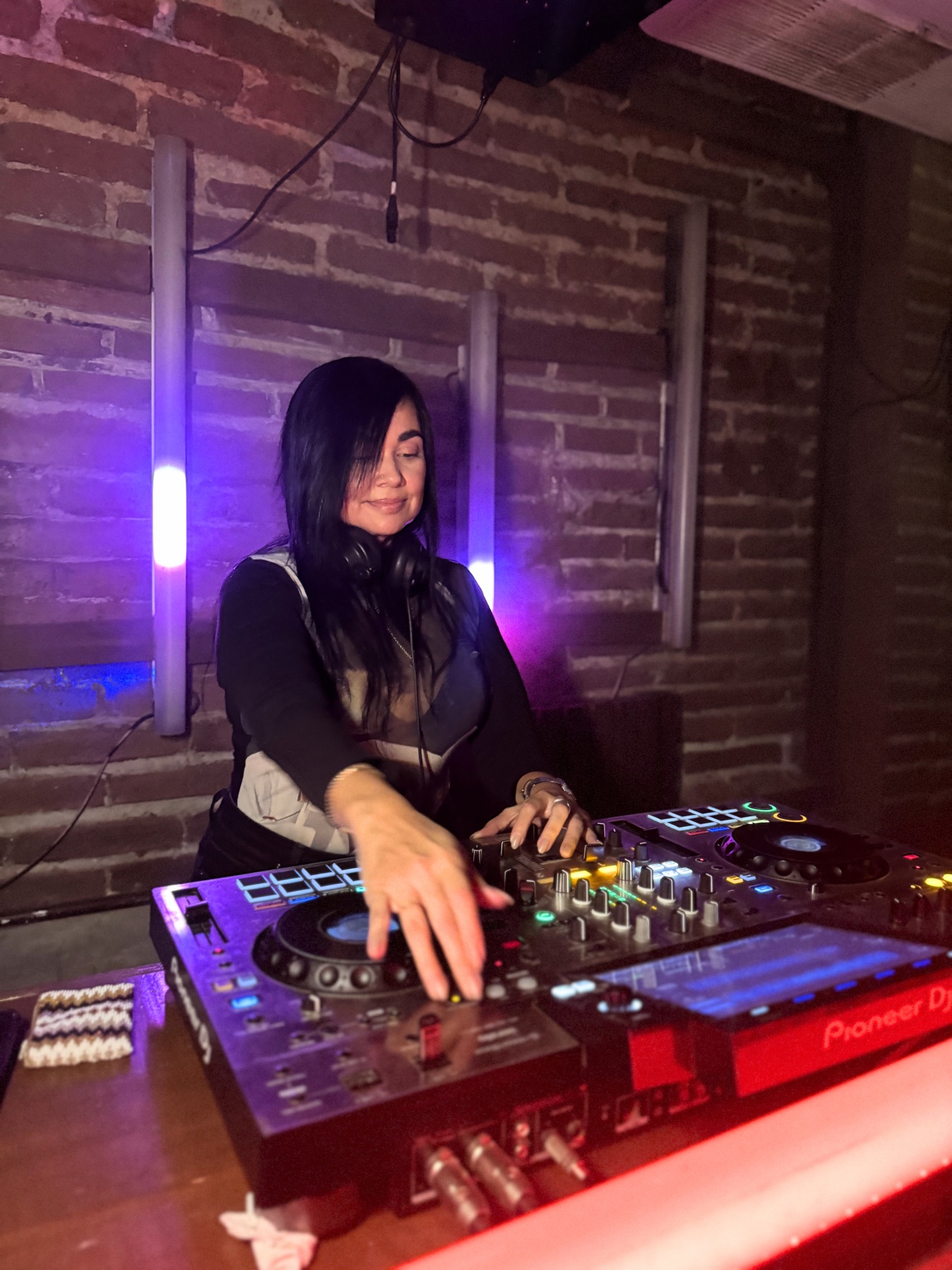 Dance floor atmosphere in Los Cabos